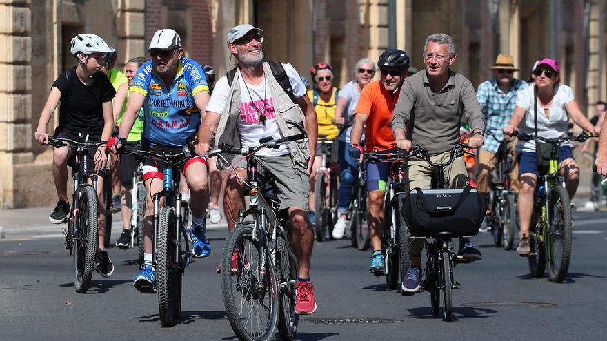 Búscate en la València Bike Parade