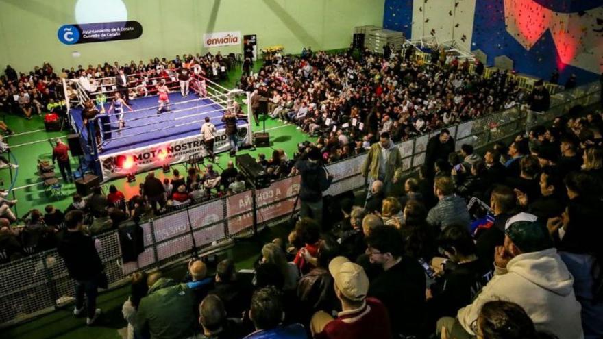 Ambiente en el Frontón de Riazor en una edición pasada del Coruña en Loita. |  Azteca Box