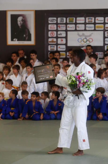 Homenaje a la judoca María Bernabéu