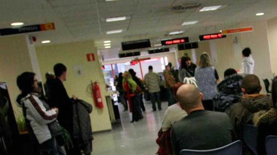 El paro sube  en enero en 2.827 personas en Asturias