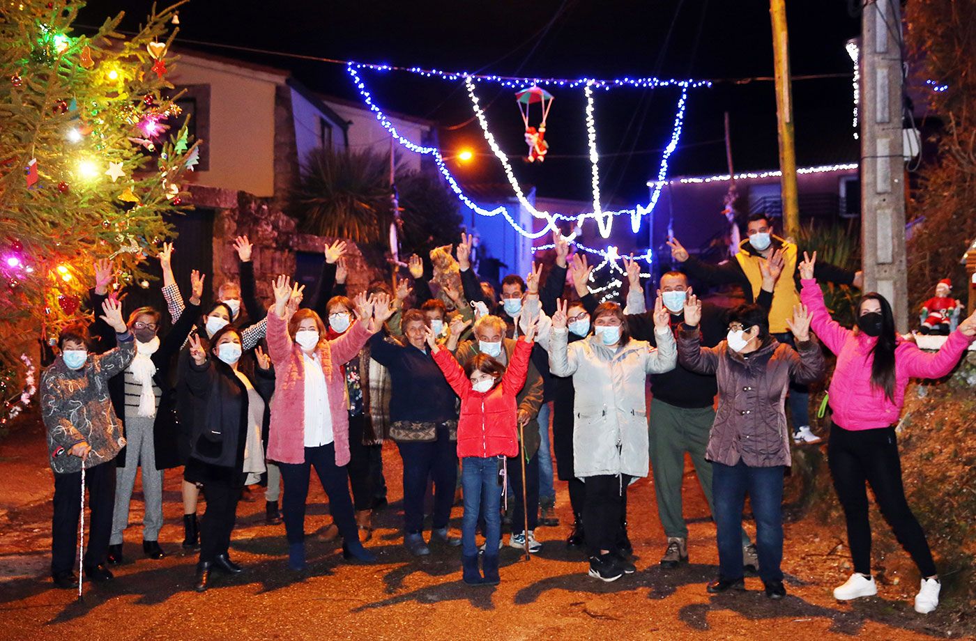 La fiebre de las luces de Navidad se contagia al rural