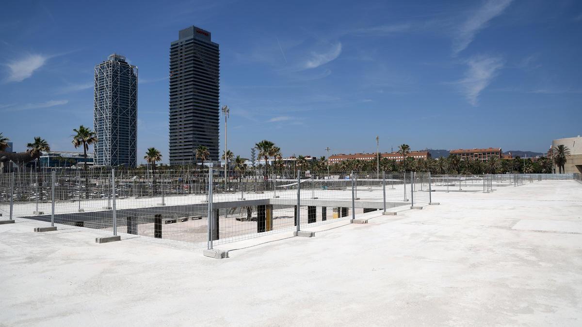 Nueva fase de obras en el Moll de Gregal tras derribar los viejos locales.