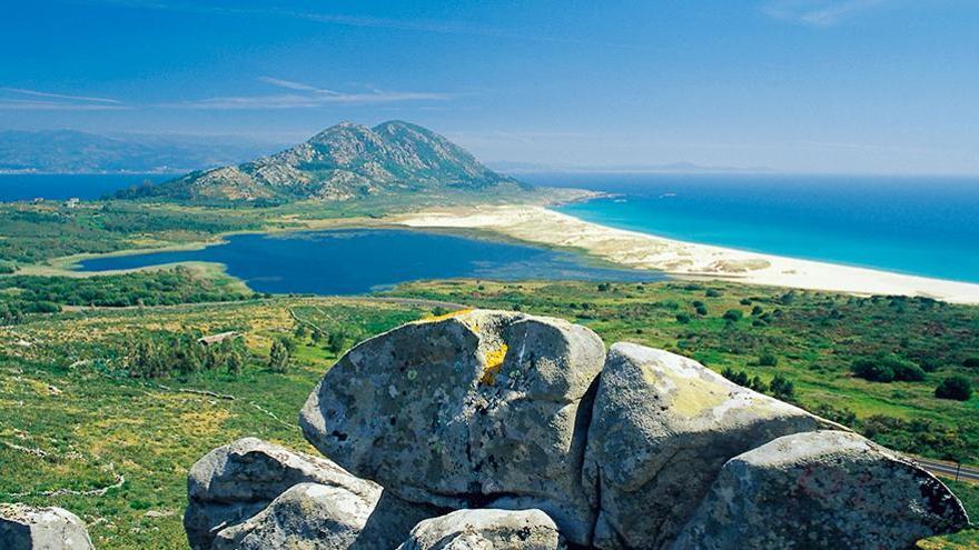 Monte y Lagos de Louro