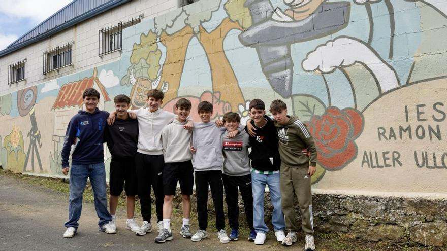 El mural elaborado por los alumnos del IES Ramón María Aller Ulloa de Lalín.