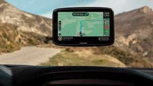 Viaja este verano sin preocupaciones con el GPS ‘TomTom’ que te avisa hasta de los radares