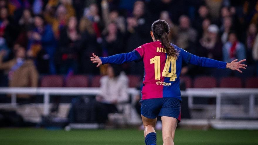 Aitana Bonmatí durante un partido contra el Real Madrid