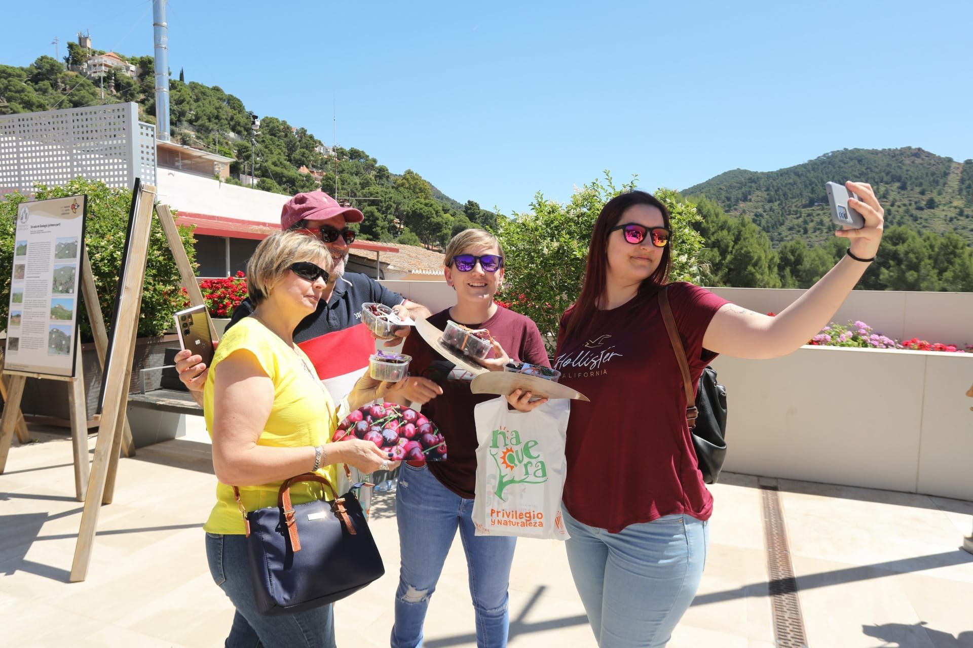 Así es la Fiesta de la Cereza en Serra