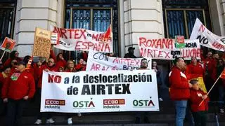 Protesta en Zaragoza: "Todos creíamos que nos íbamos a jubilar en Airtex"