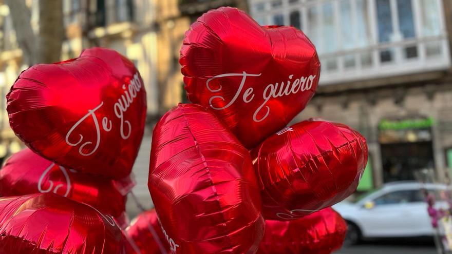 San Valentín en Palma | Desde primera hora de la mañana no ha cesado la venta de flores en las Ramblas