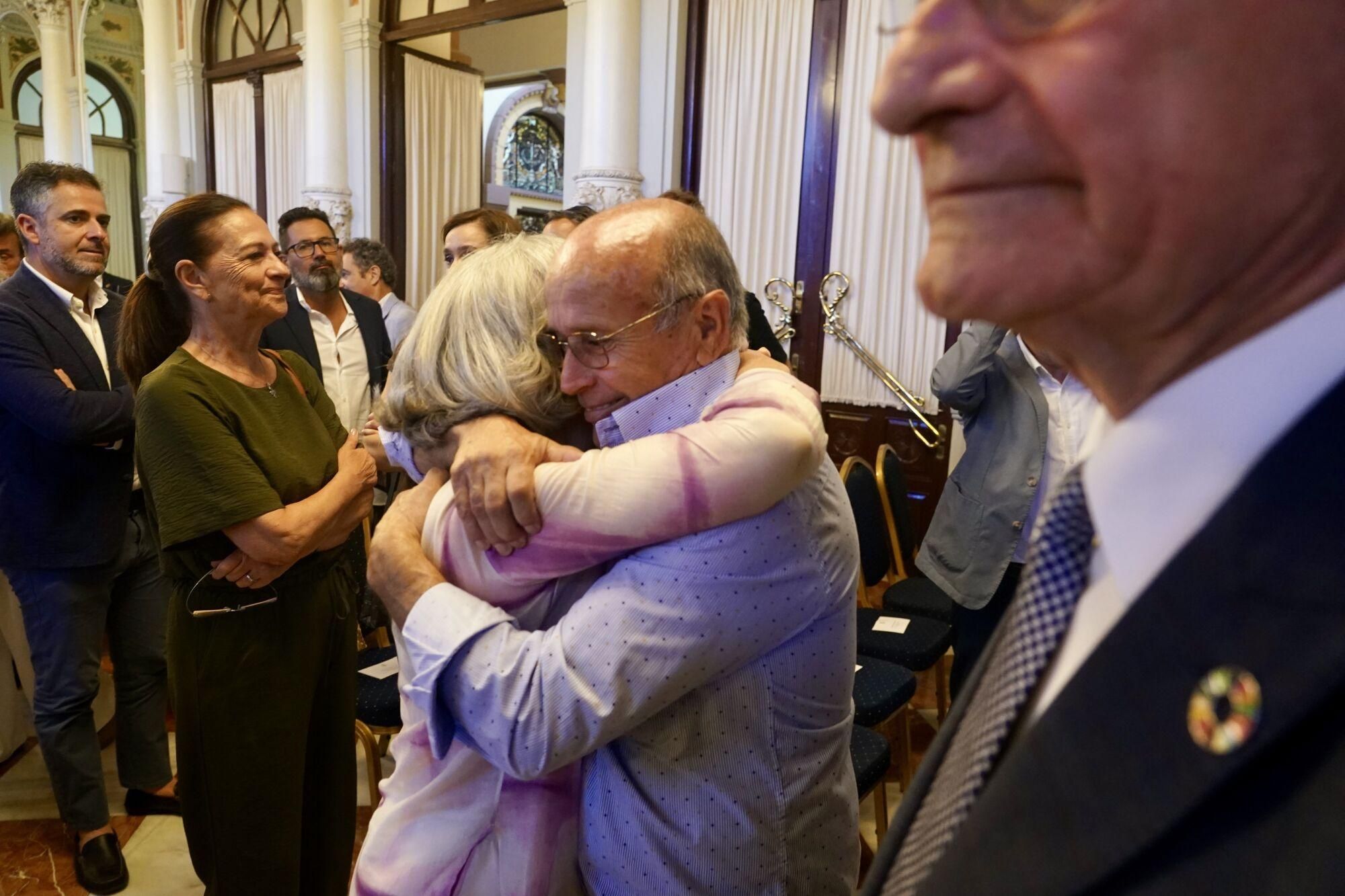 MLG 15-07-2025.-El alcalde, Francisco de la Torre, junto a la Corporación municipal, preside el acto con motivo del XXV aniversario del asesinato del concejal José María Martín Carpena por la banda terrorista ETA, al que asisten el presidente de la Diputación de Málaga, Francisco Salado; el subdelegado del Gobierno en Málaga, Javier Salas, y la delegada del Gobierno de la Junta de Andalucía en Málaga, Patricia Navarro.