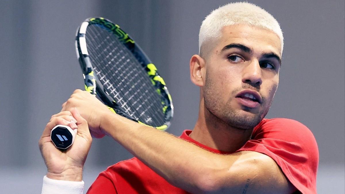 Carlos Alcaraz, entrenando en Murcia