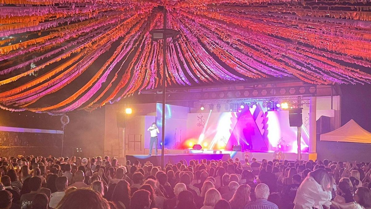 Panorámica de la gala de la Reina de Buen Paso, en Icod