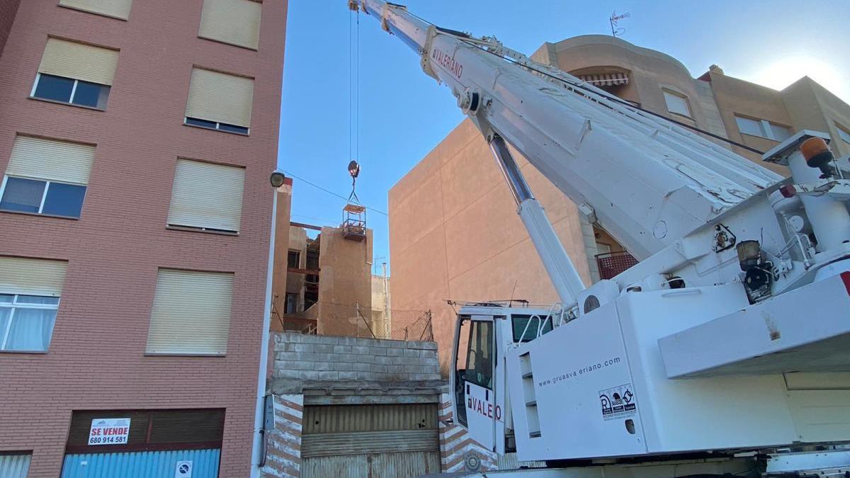 Medio centenar de vecinos desalojados por riesgo de derrumbe en San Ginés