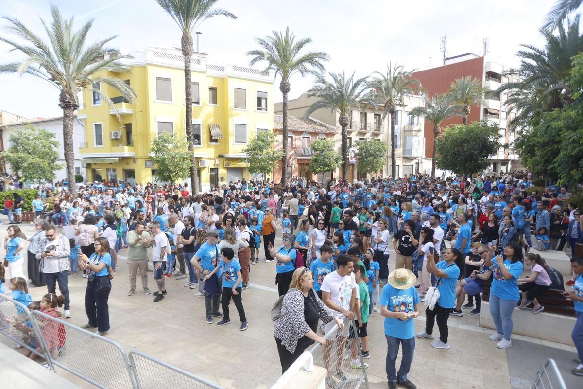 La plaça del País Valencià de Picanya ha congregado a miles de asistentes de la comunidad educativa de l'Horta Sud.