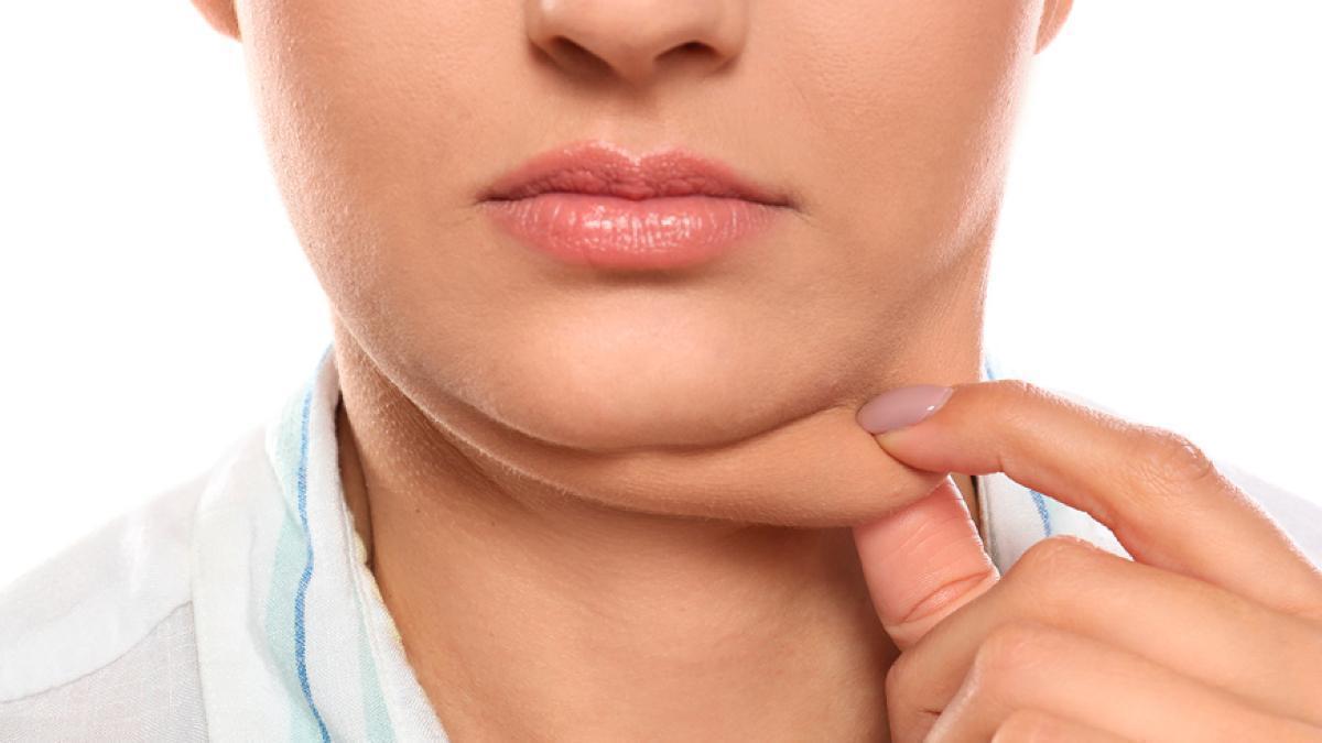 Vídeo: Esta es la vitamina que te ayudará a eliminar la papada en pocos días