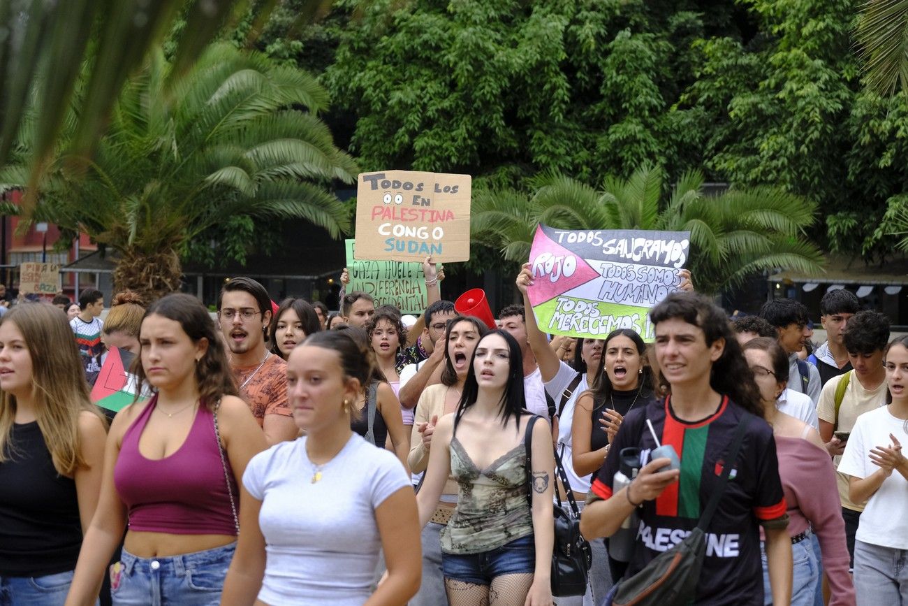 Concentración pro Palestina Plaza de España en Las Palmas de Gran Canaria