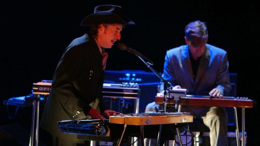 Bob Dylan actuant a Cap Roig el juliol de 2006