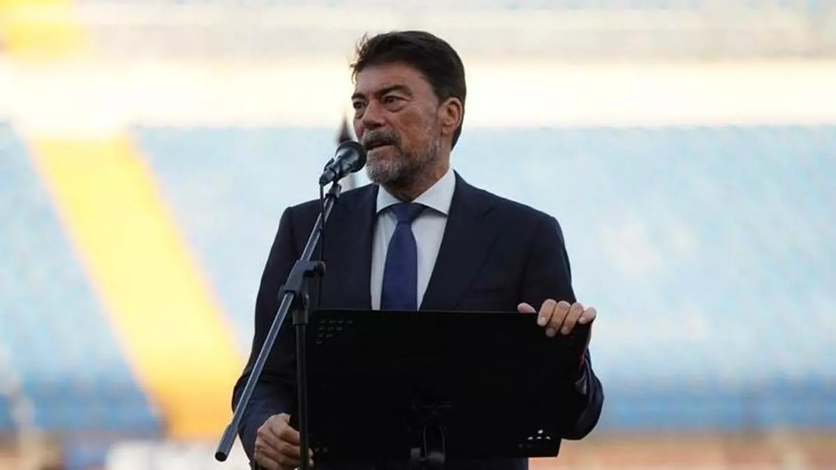 Luis Barcala: "Esa Ciudad Deportiva es el primer paso para volver a ver al Hércules entre los grandes"