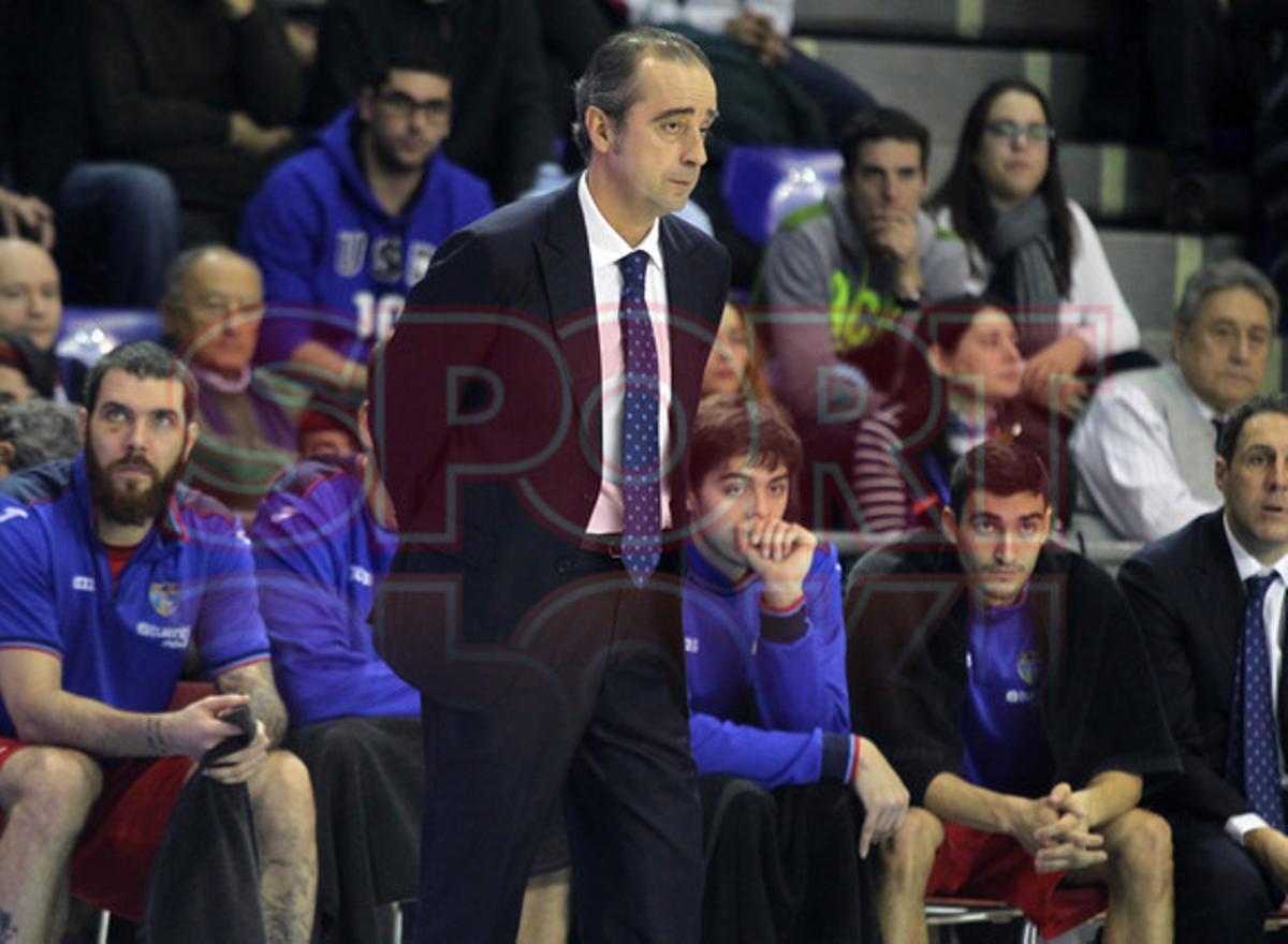 FCBARCELONA 73-ESTUDIANTES 56