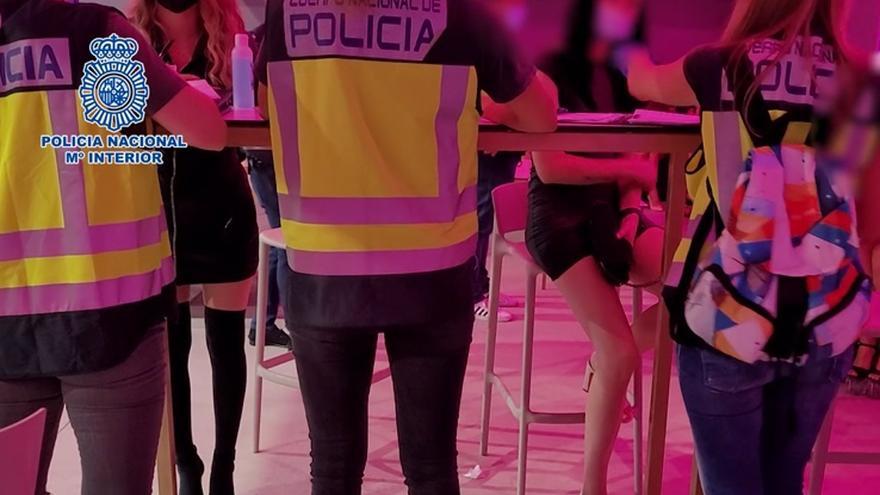 Liberada en Madrid una menor a la que su madre y otras dos mujeres obligaban a ejercer la prostitución