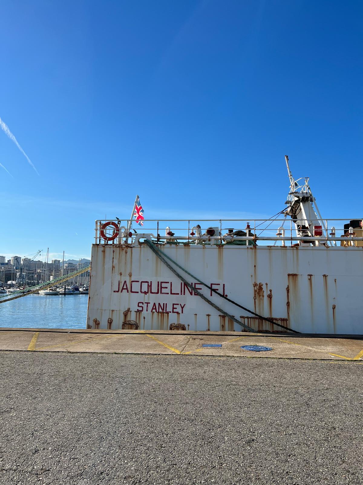 El «Jacqueline F.I.», en el muelle de Bouzas, en Vigo