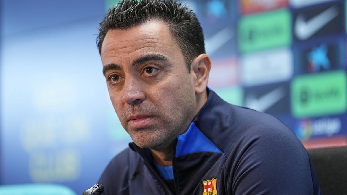 Xavi: "¿Fichajes? Quiero que lo que venga nos refuerce de verdad"