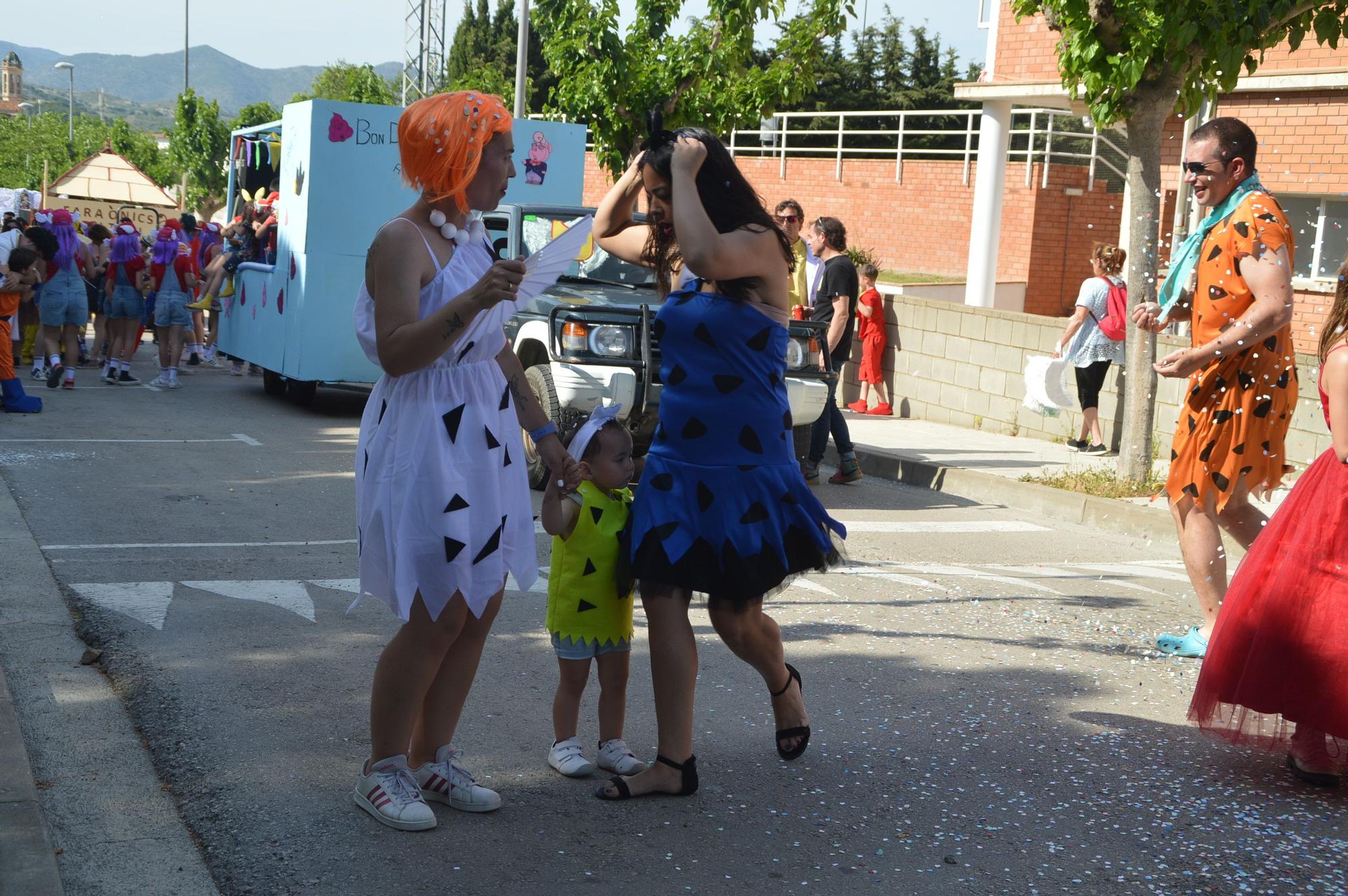 Llançà viu el carnaval de maig amb ritme i escalfor d'estiu