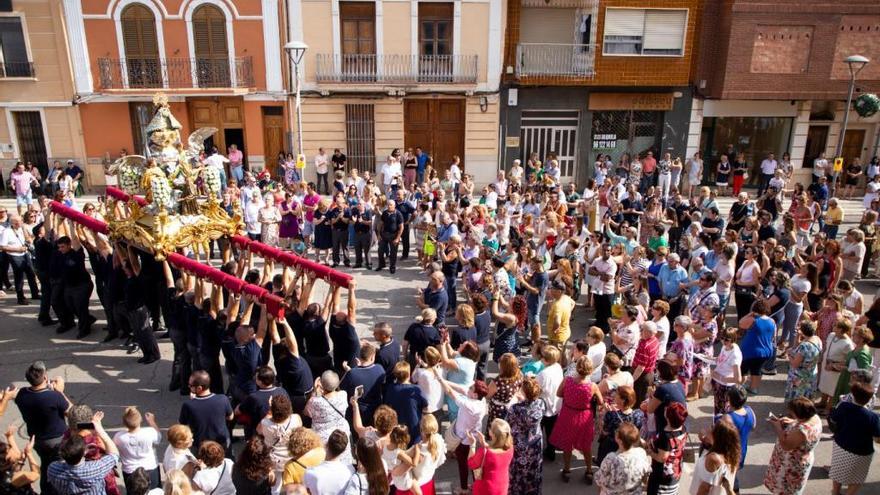 Picassent celebra el día de su patrona, la Mare de Déu de Vallivana