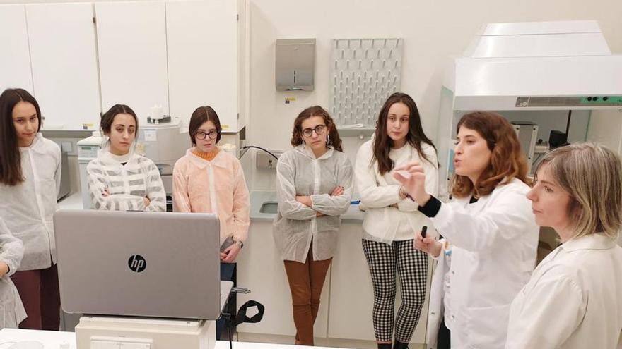 El talento femenino lidera la biotecnología gallega tras ganar 100 investigadoras en un año