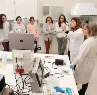 El talento femenino lidera la biotecnología gallega tras ganar 100 investigadoras en un año