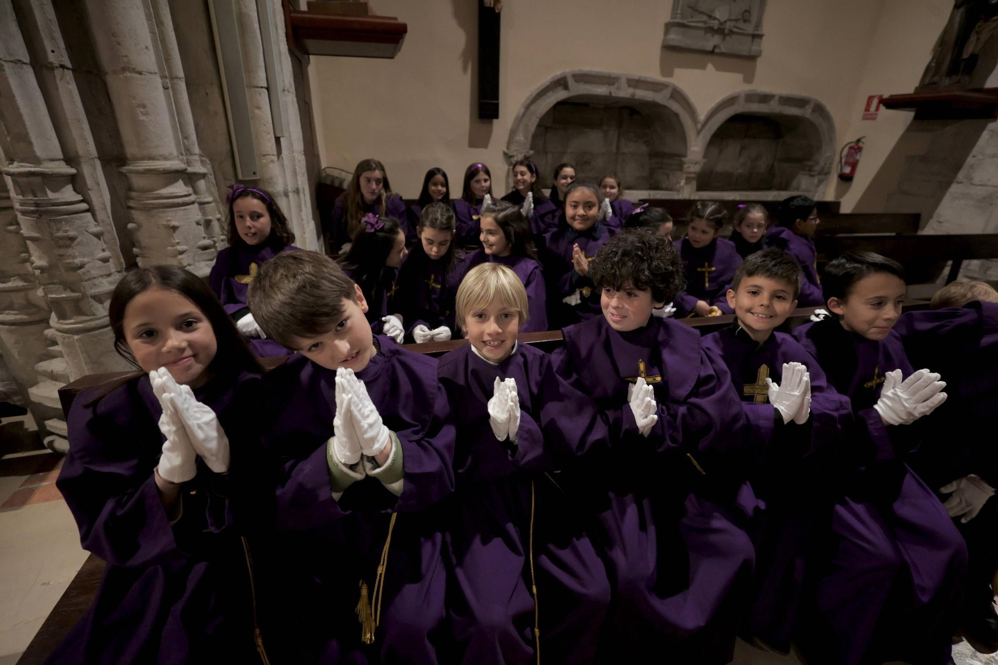 La lluvia chafa al Señor de Oviedo y obliga a suspender la procesión del Nazareno