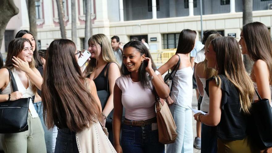 Inicio del curso en la UMU y la UPCT: estas son las carreras en las que quedan plazas