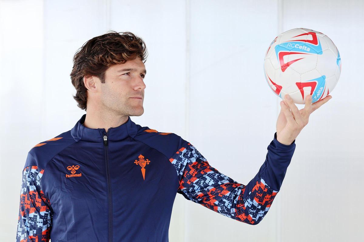 El defensa Marcos Alonso, ayer en la ciudad deportiva del Celta