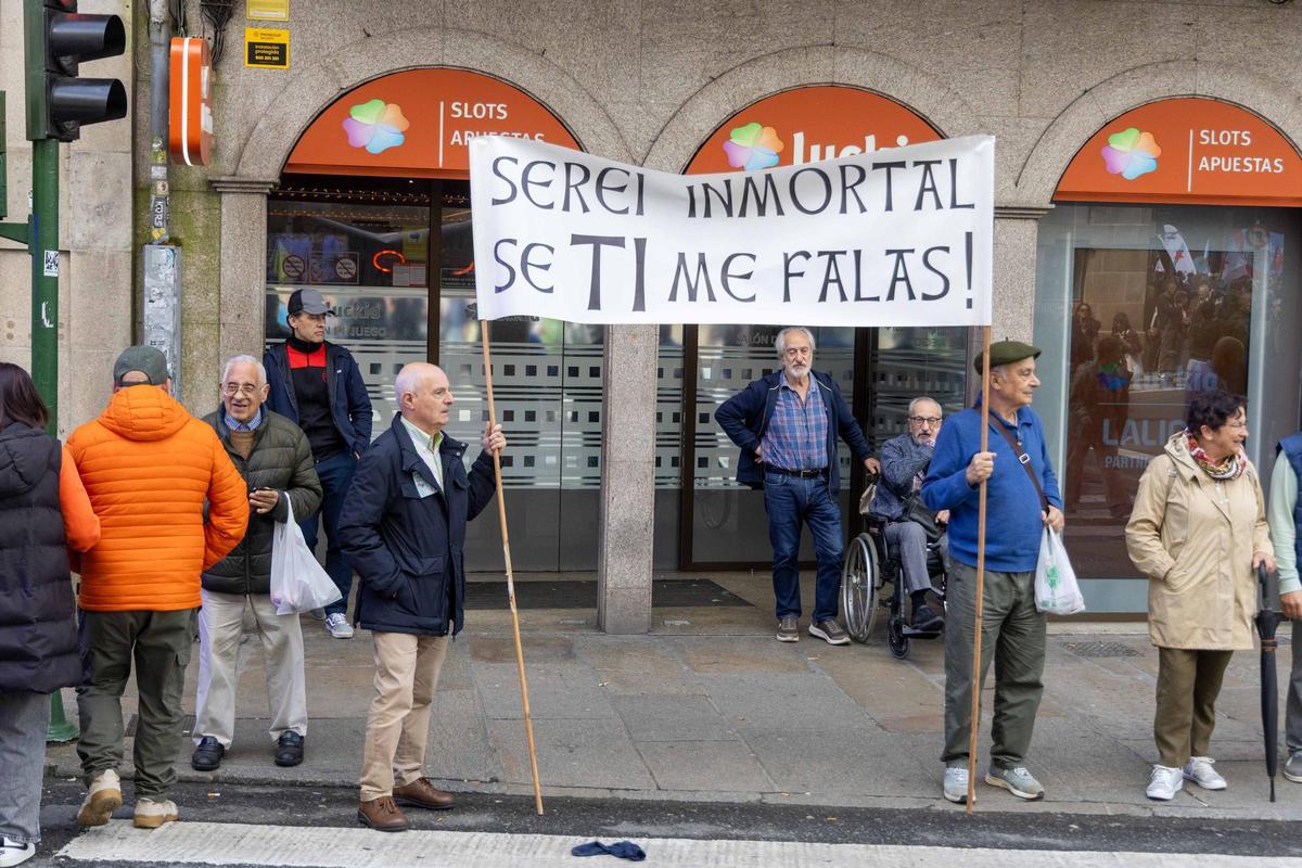 O galego inunda Santiago nun 17 de maio de reivindicación e festa: "Begoña Caamaño tería estado aquí con nós"