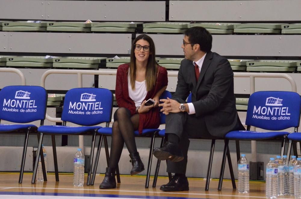 Partido entre el Murcia y el Cai Zaragoza