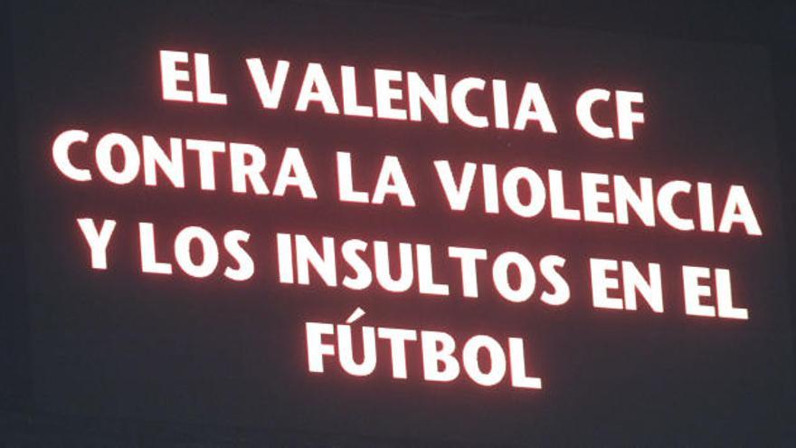 Leyenda que el Valencia CF puso en el videomarcador de Mestalla