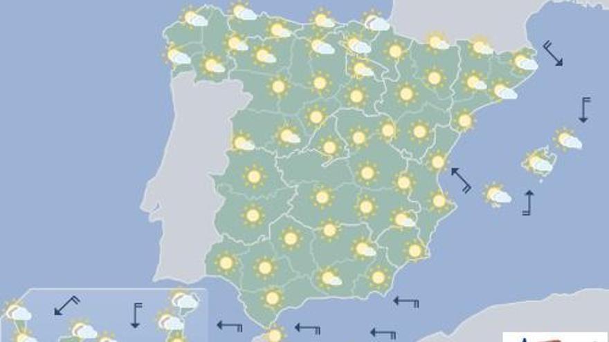 Nubes al norte y cielos despejados en el resto de Canarias