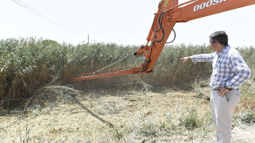 Comienzan los trabajos para desviar el agua del Albujón