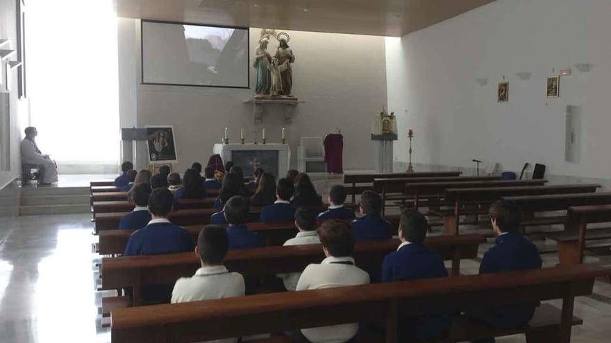 Capilla del Colegio Diocesano San Ildefonso de Almería, donde debían instalarse las vidrieras.