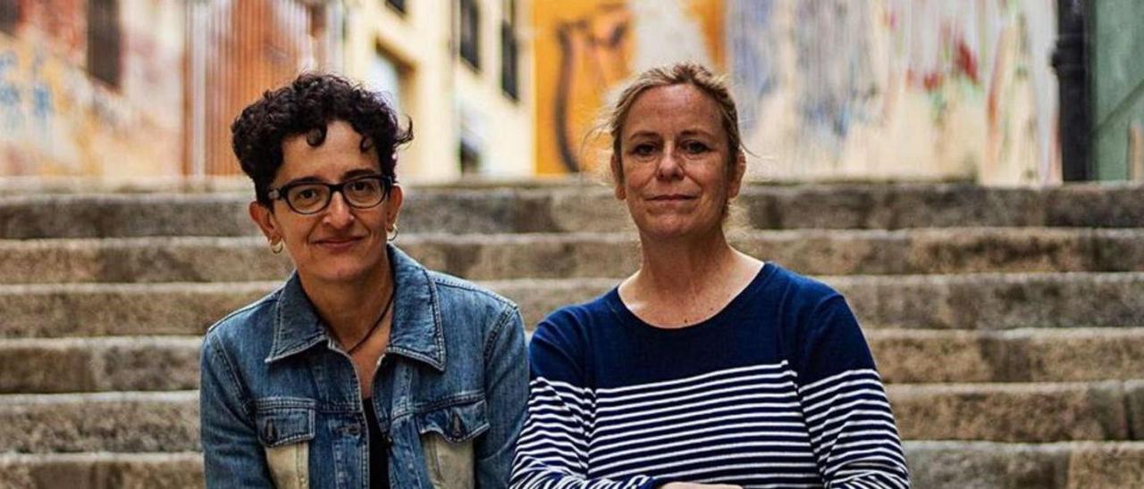 Las impulsora de la editorial Clara Ponte y Sylvaine de Tourdonnet y a la derecha, Marijose Tobal. | S. R.