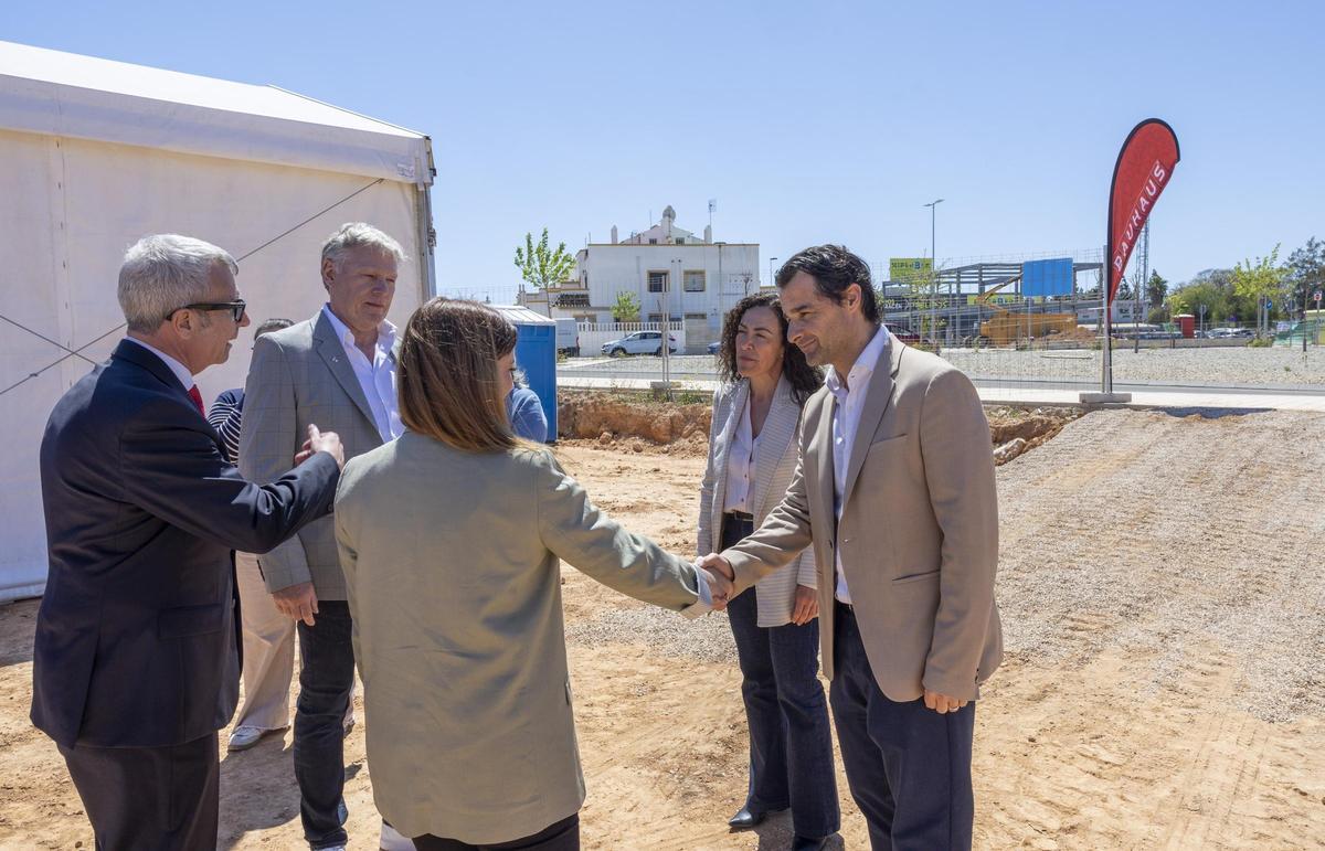 Arrancan las obras de la nueva tienda de Bauhaus en Torrevieja Arrancan las obras de la nueva tienda de Bauhaus en Torrevieja
