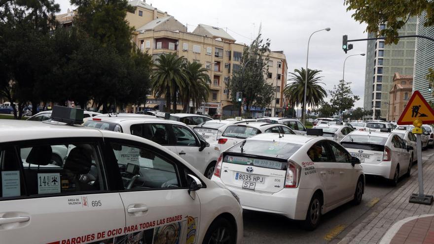 València será mañana una ciudad sin taxis