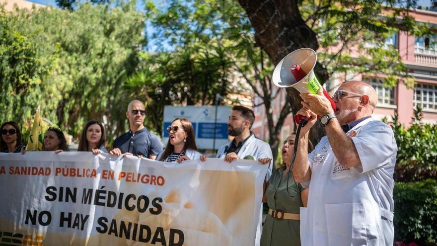 Los médicos de Canarias rechazan la propuesta del SCS y piden a Clavijo que lidere la negociación