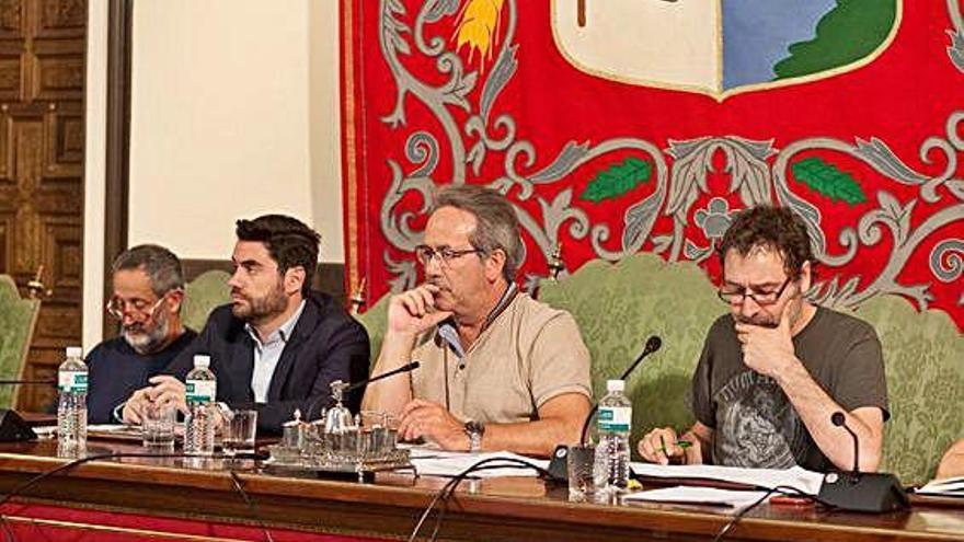 Parte del equipo de Gobierno durante la celebración de un Pleno municipal.