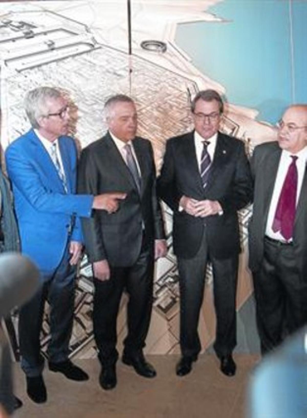 L’acord 8 Ballesteros, Navarro, Mas i Mas-Colell, diumenge. L’acord 8 Ballesteros, Navarro, Mas i Mas-Colell, diumenge.
