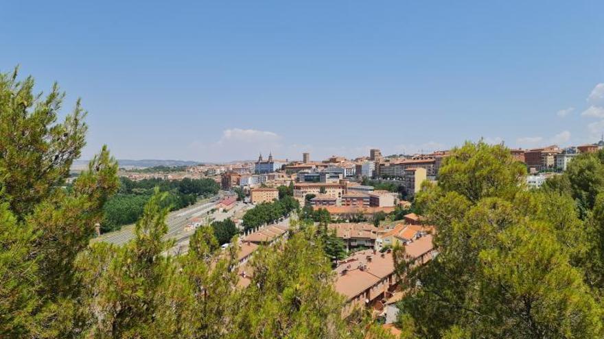 La ciudad de Teruel rodeada de zonas verdes que el consistorio quiere preservar. | EL PERIÓDICO