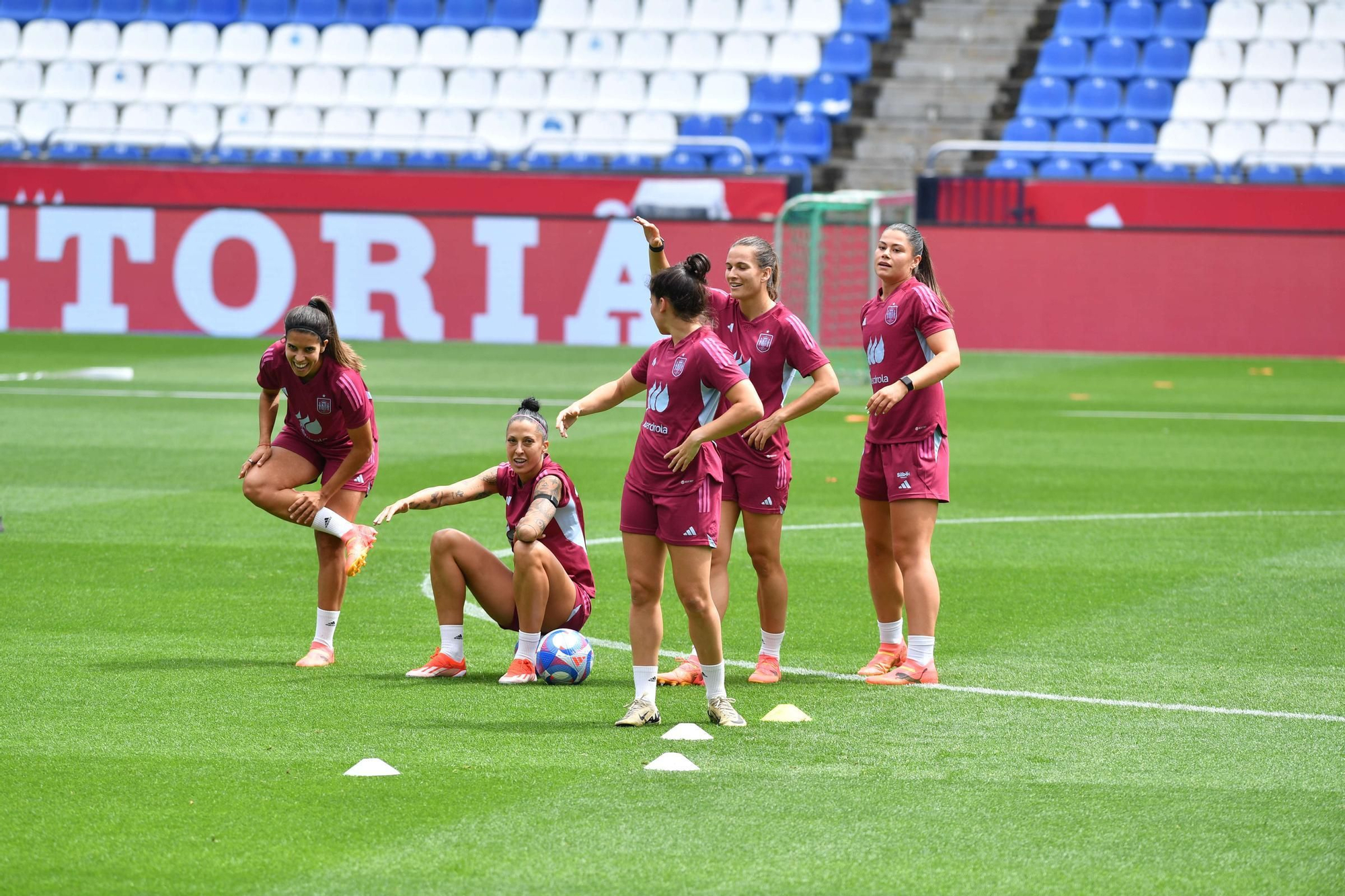 Entrenamiento de la selección femenina de fútbol en Riazor