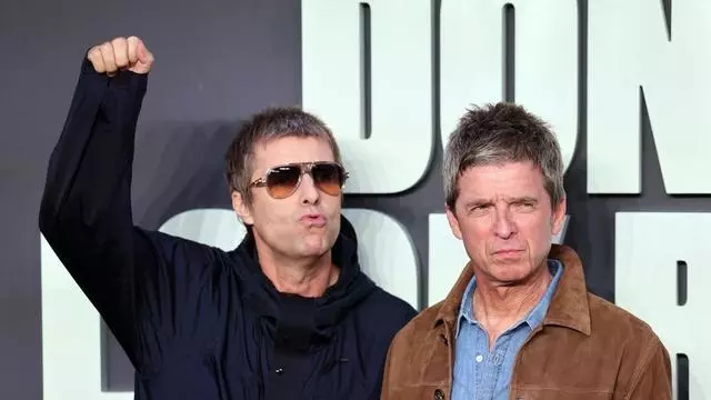 Los hermanos Gallagher asisten al estreno del documental de Oasis