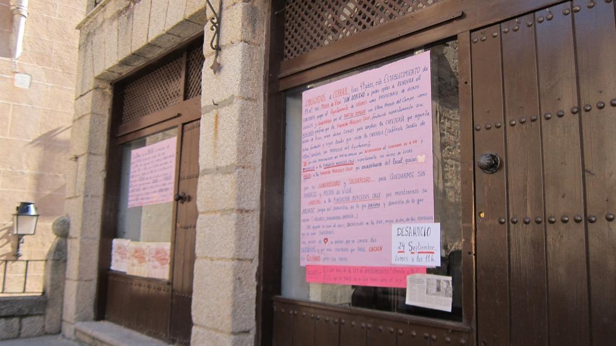 Ejecutado el desahucio de la inquilina de los locales de San Jorge en Cáceres