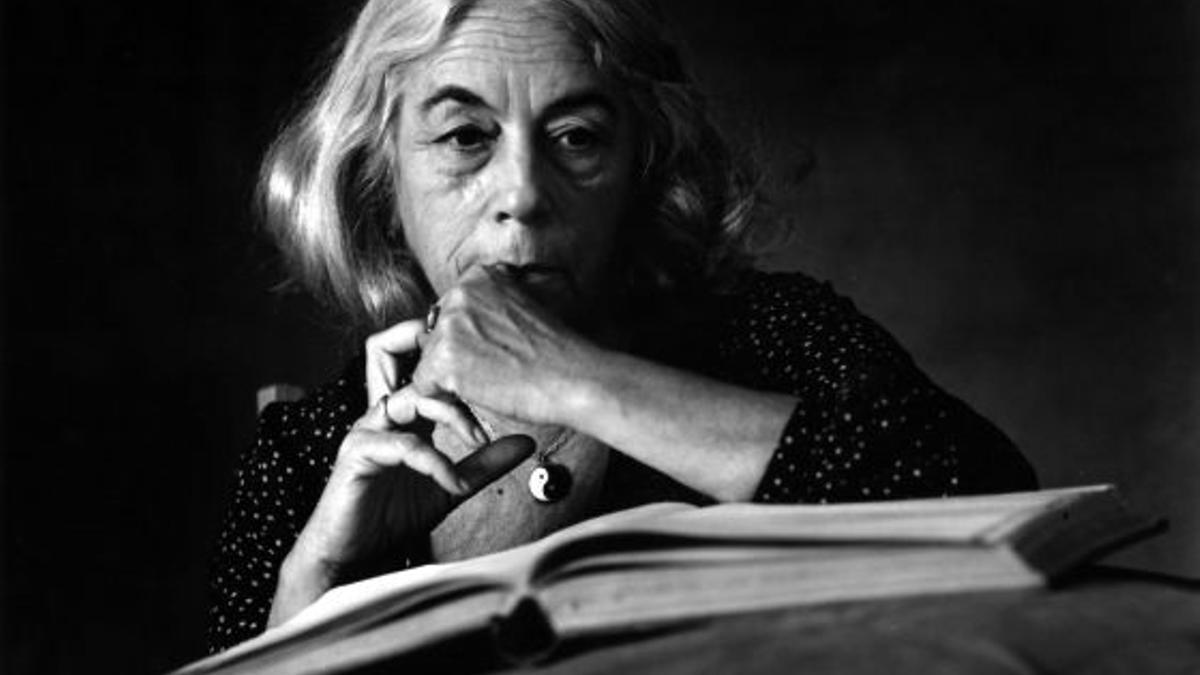 La escritora Carmen Martín Gaite.